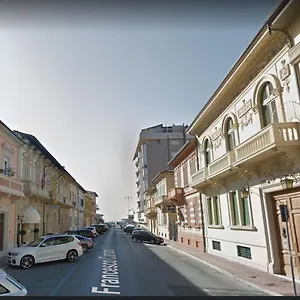 Affittacamere Magis Ac Magis Bedrooms Versilia, Viareggio